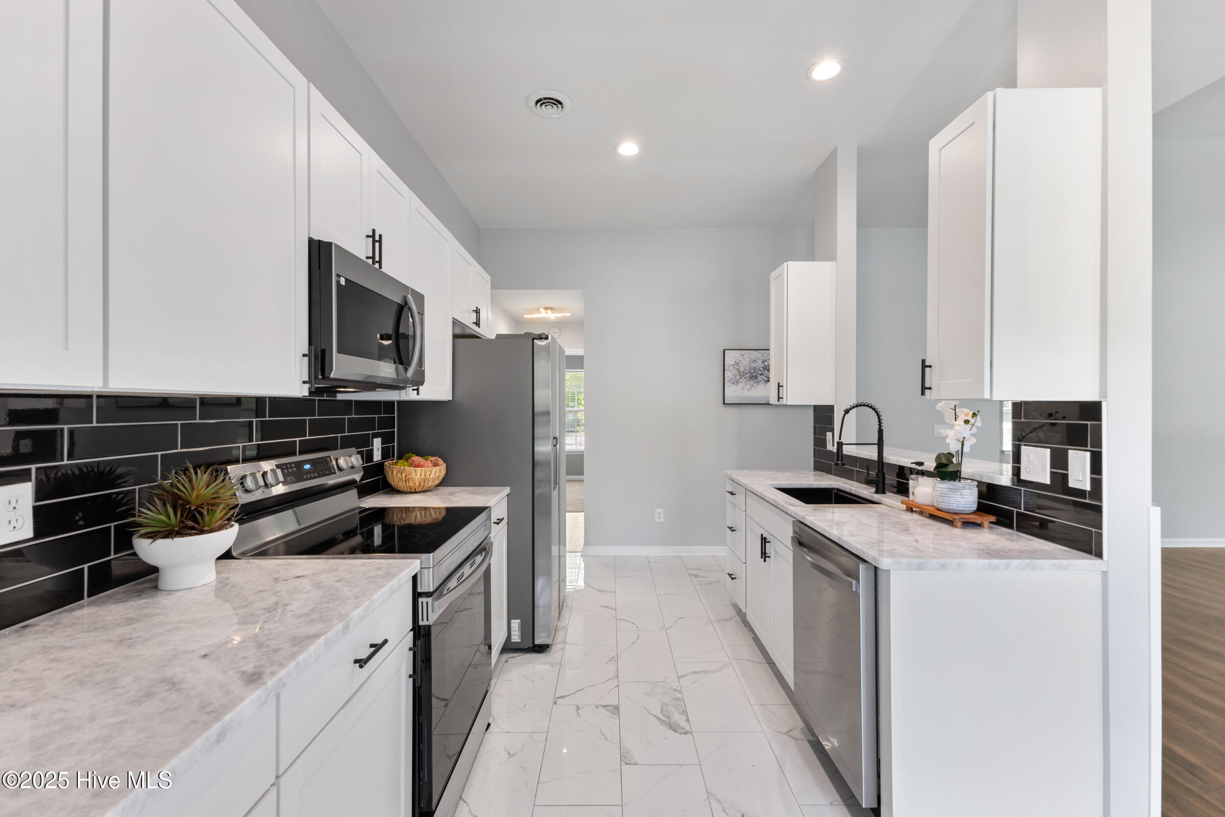 2408 Sapling Circle Wilmington, NC 28411 - Photo 19 of 38 15_501a3576