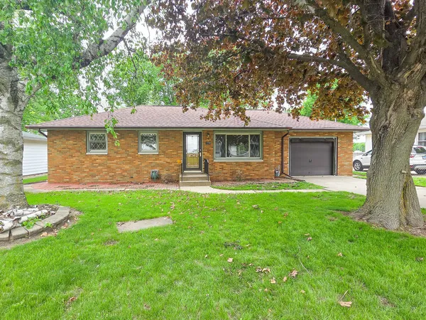 $149,900 | 1718 Grace Street, Streator, IL 61364