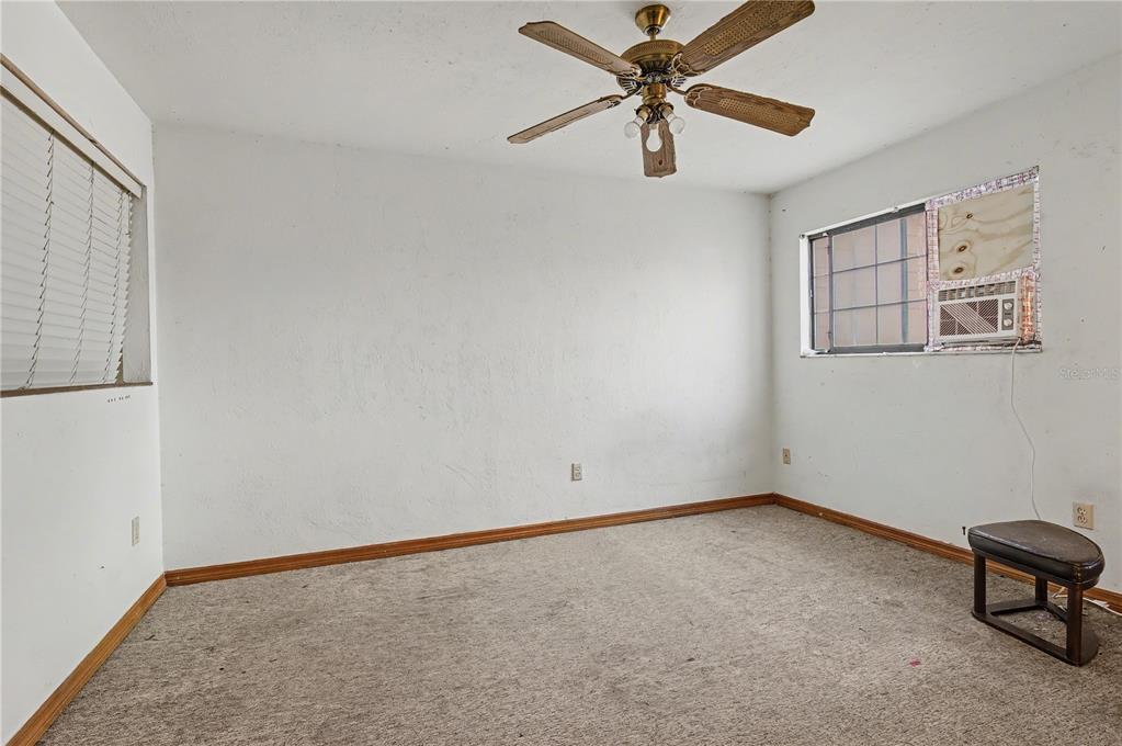 5727 Southwest 10th Place Gainesville, FL 32607 - Photo 14 of 20