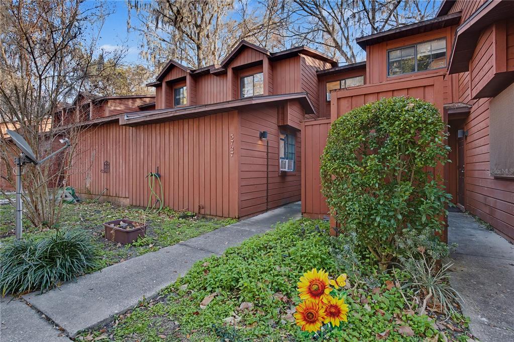 5727 Southwest 10th Place Gainesville, FL 32607 - Photo 4 of 20