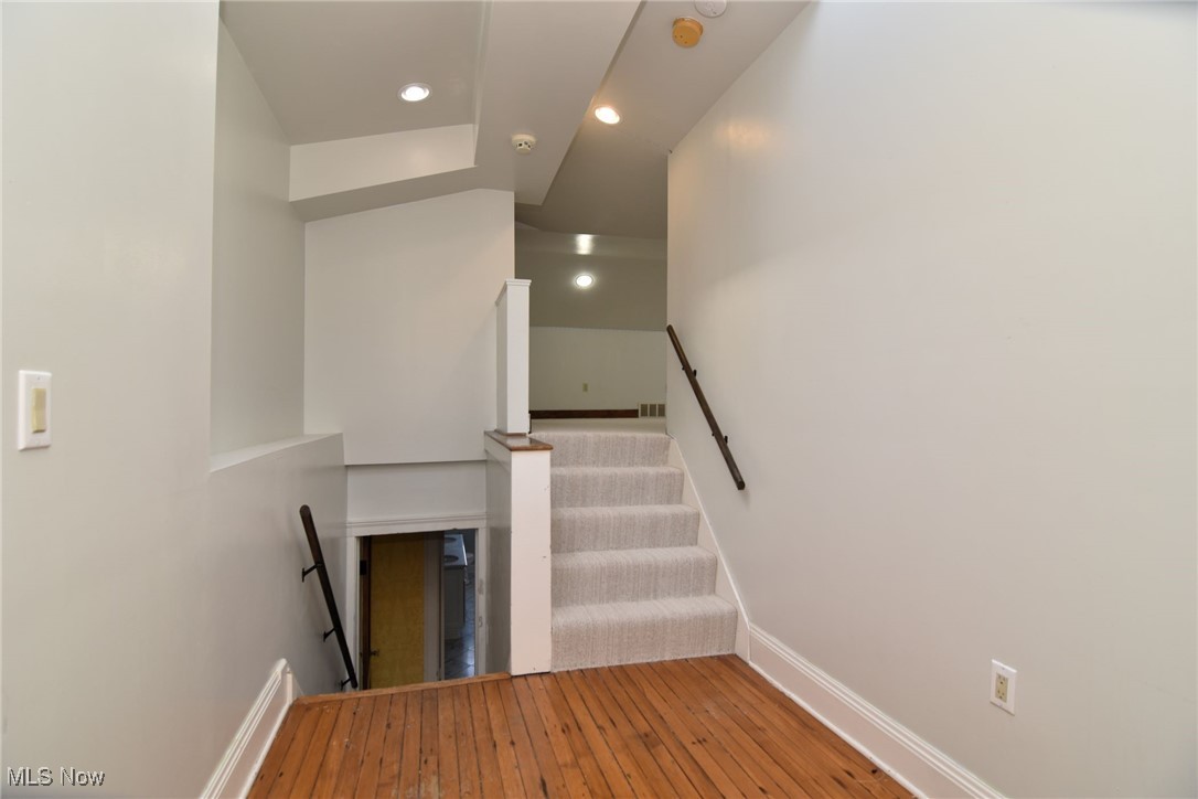 2861 Lee Road Cleveland, OH 44120 - Photo 43 of 49