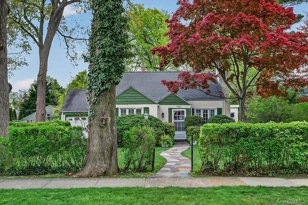 $1,125,000 | 1061 Clay Avenue, Pelham, NY 10803
