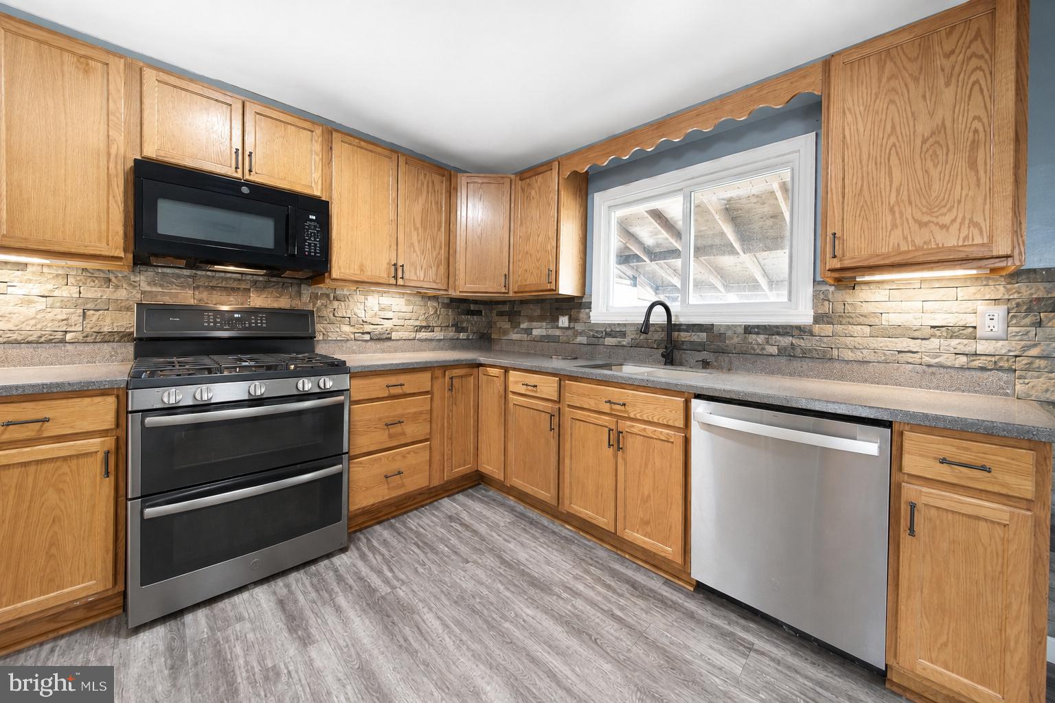 816 Lancing Road West Deptford, NJ 08096 - Photo 6 of 24 Gallery Image 6