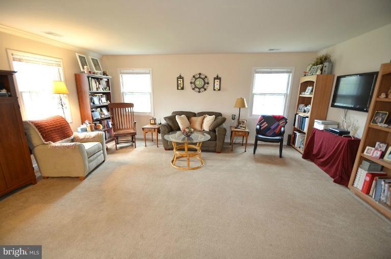1697 Tarleton Way Crofton, MD 21114 - Photo 8 of 13 Living Room