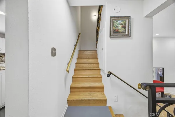 $720,000 | 5477 Nestle Avenue, Unit 11, Tarzana, CA 91356