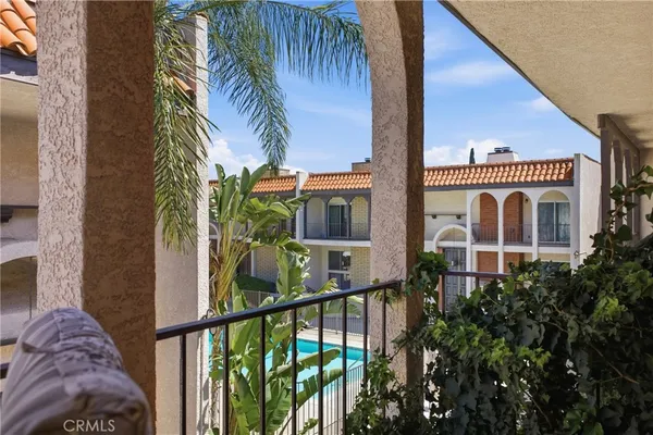 $720,000 | 5477 Nestle Avenue, Unit 11, Tarzana, CA 91356
