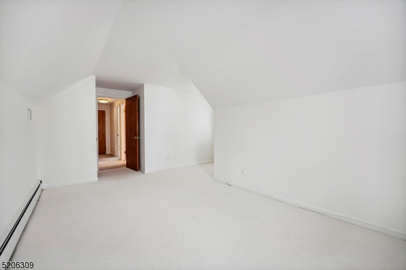 37 Evergreen Road Summit, NJ 07901 - Photo 16 of 28