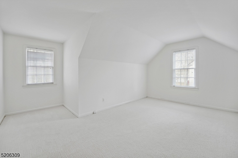 37 Evergreen Road Summit, NJ 07901 - Photo 20 of 28 an empty room with windows