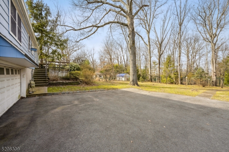 37 Evergreen Road Summit, NJ 07901 - Photo 26 of 28