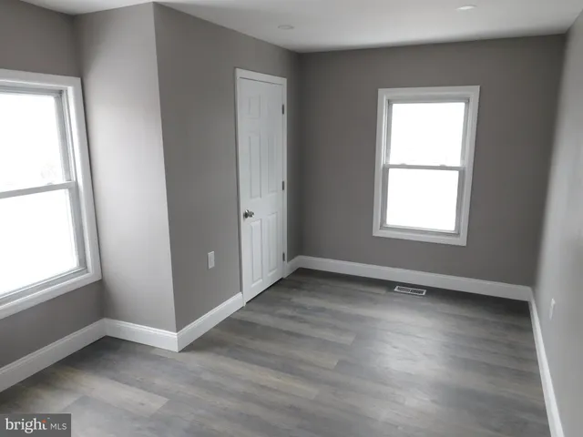 $379,999 | 108 East Oak Street, Millville, NJ 08332