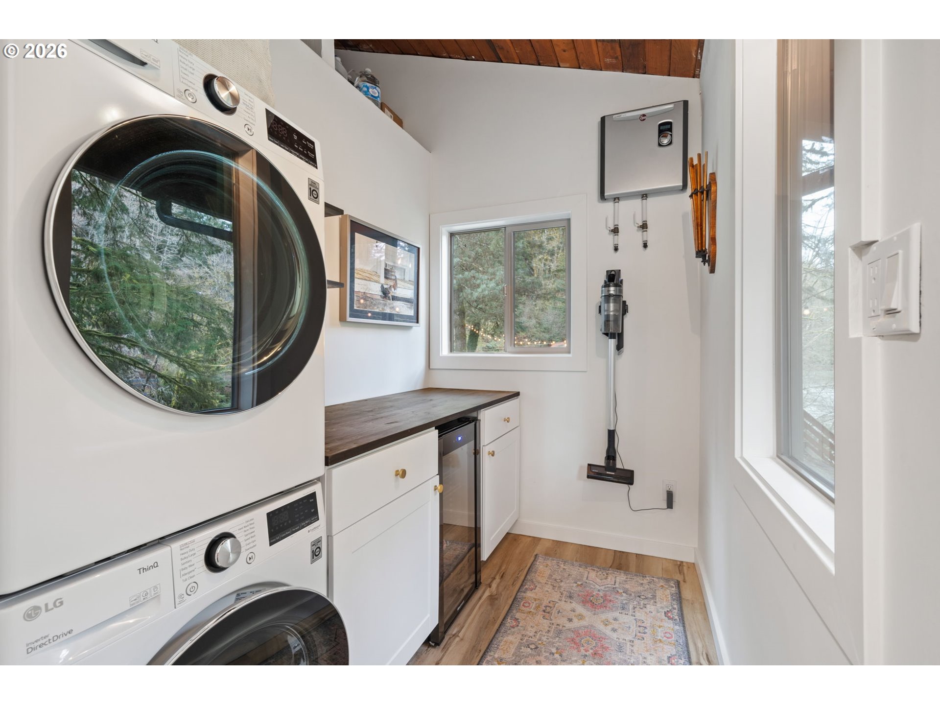 110 Wooden Bridge Road Kalama, WA 98625 - Photo 27 of 48 a view of washer and dryer in a utility room