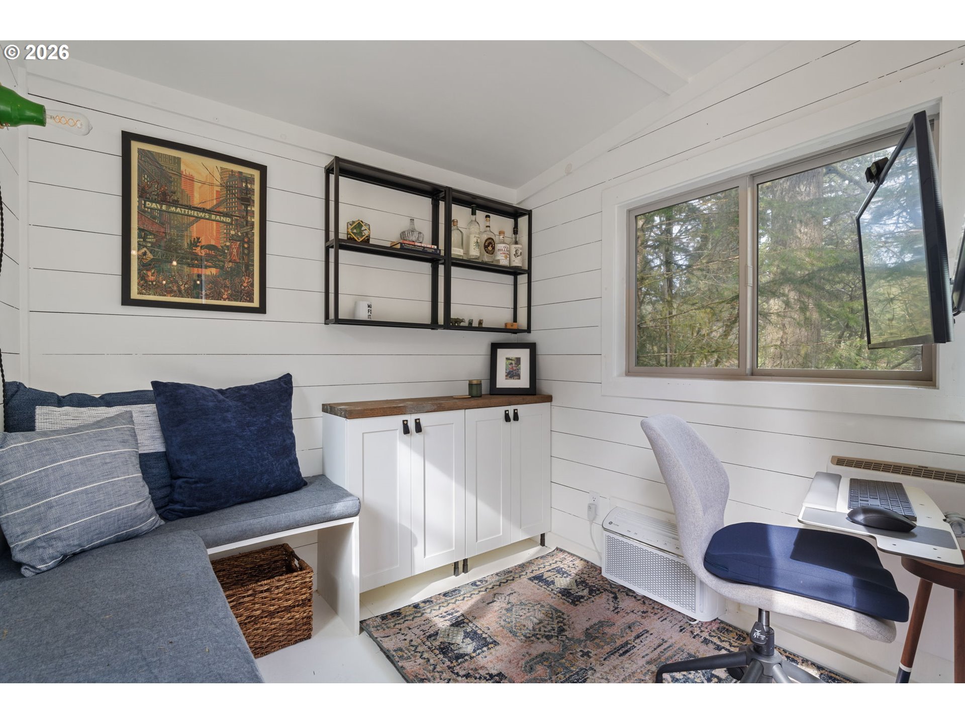110 Wooden Bridge Road Kalama, WA 98625 - Photo 34 of 48 a living room with furniture and a large window