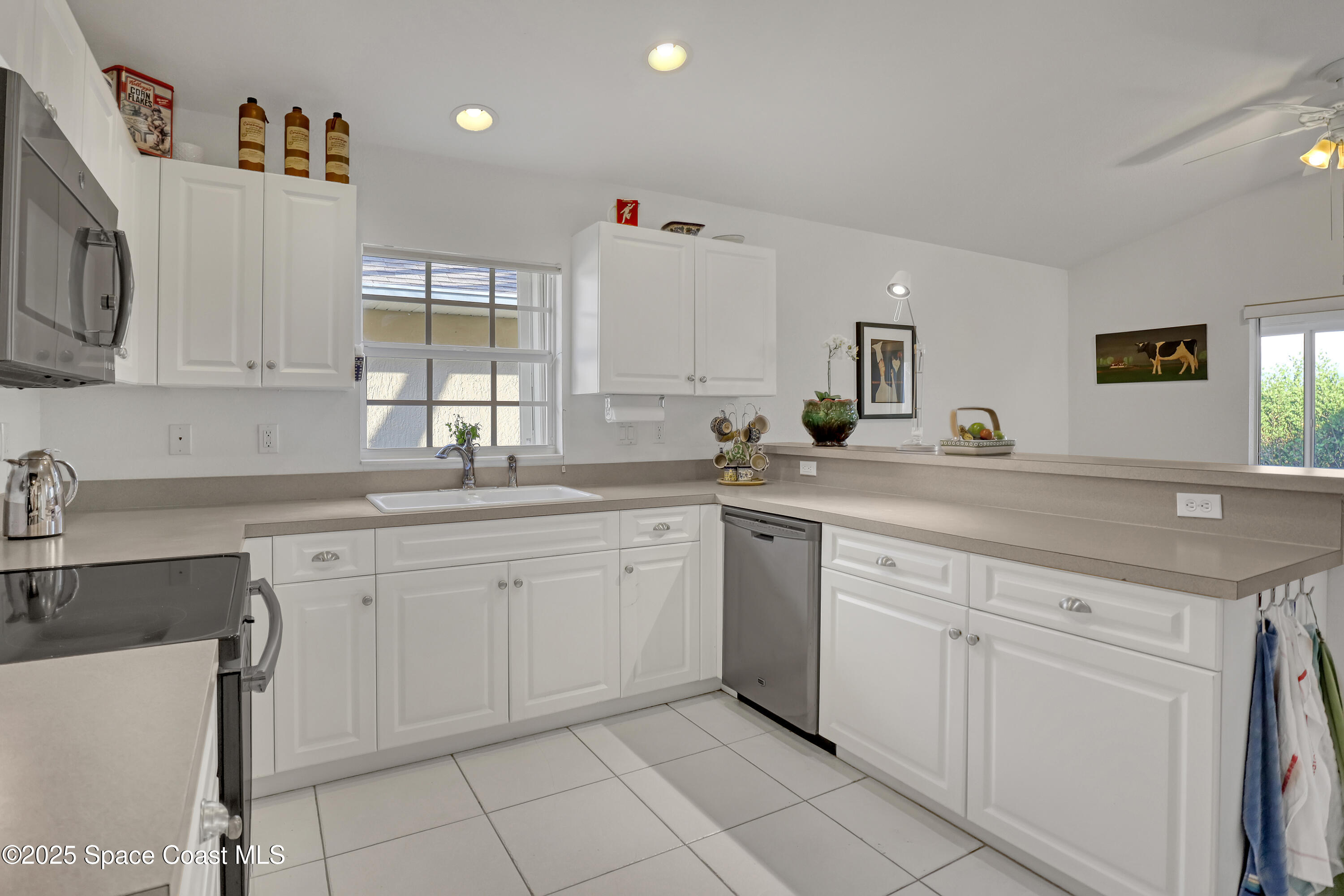 4271 Timothy Drive Merritt Island, FL 32953 - Photo 9 of 49 Kitchen