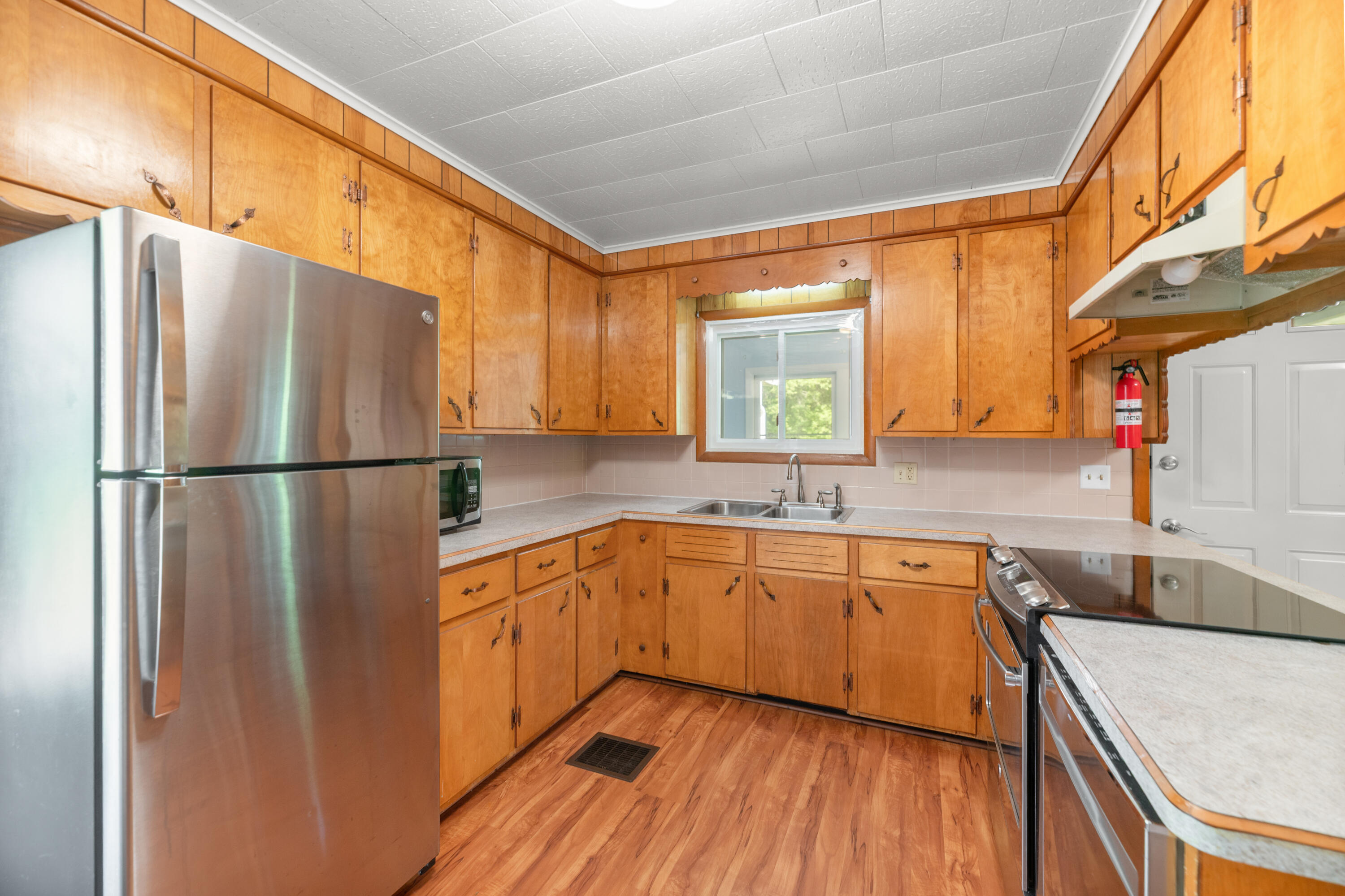 28 North Main Street Burnham, ME 04922 - Photo 11 of 39 Kitchen