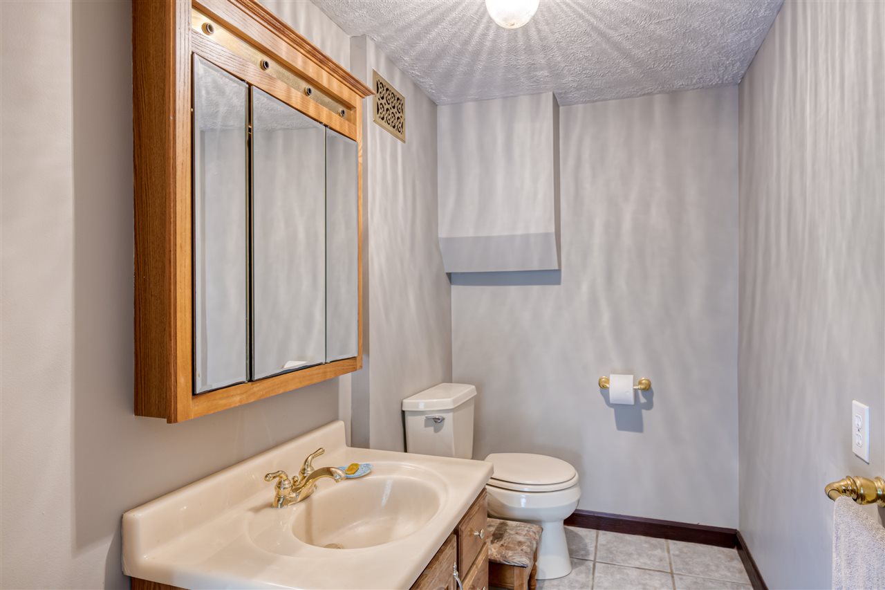 3863 East White Road Cedar, MI 49621 - Photo 21 of 37 1873622-20.JPG