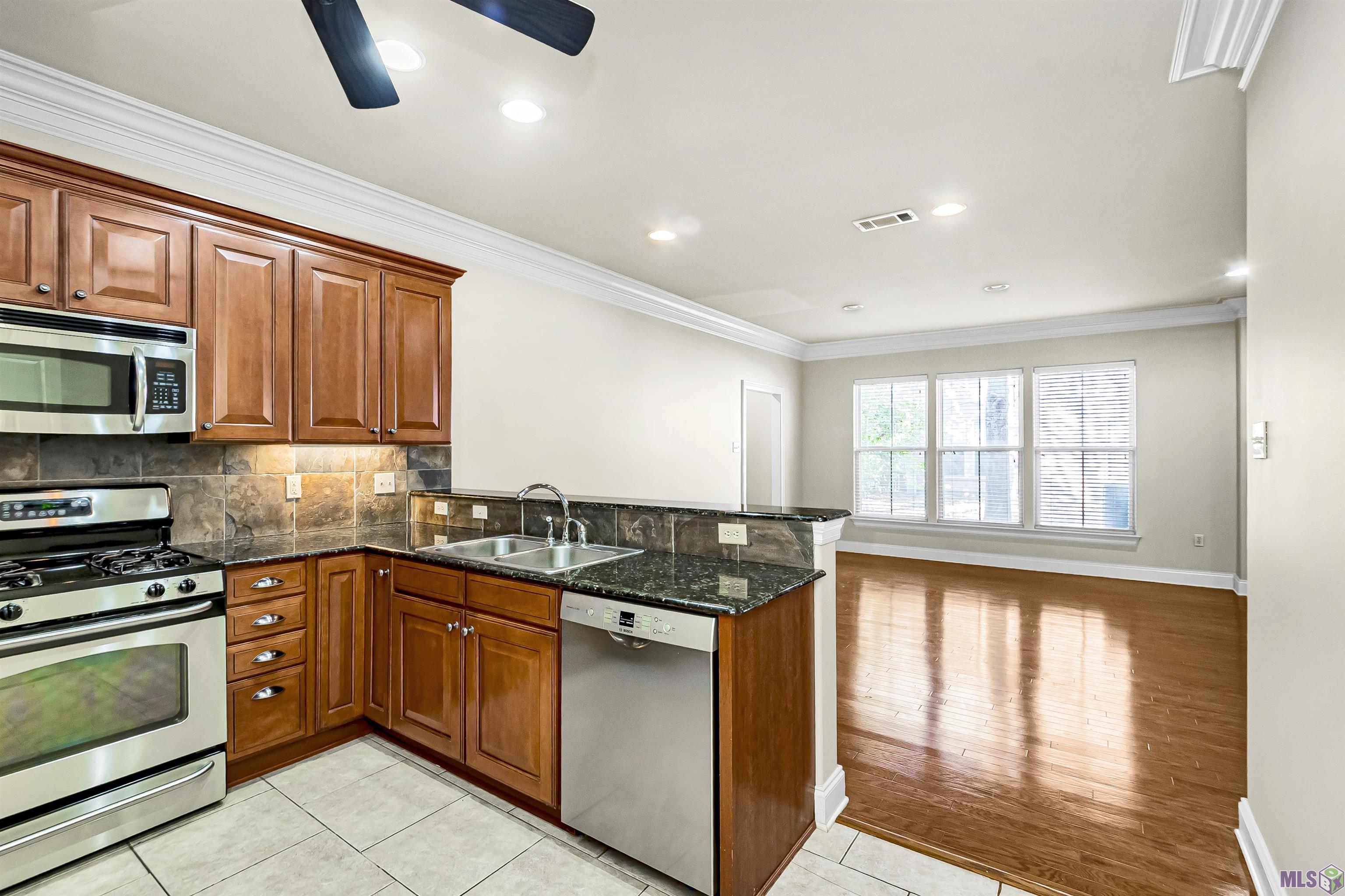 11110 Boardwalk Drive, Unit 36 Baton Rouge, LA 70816 - Photo 8 of 9