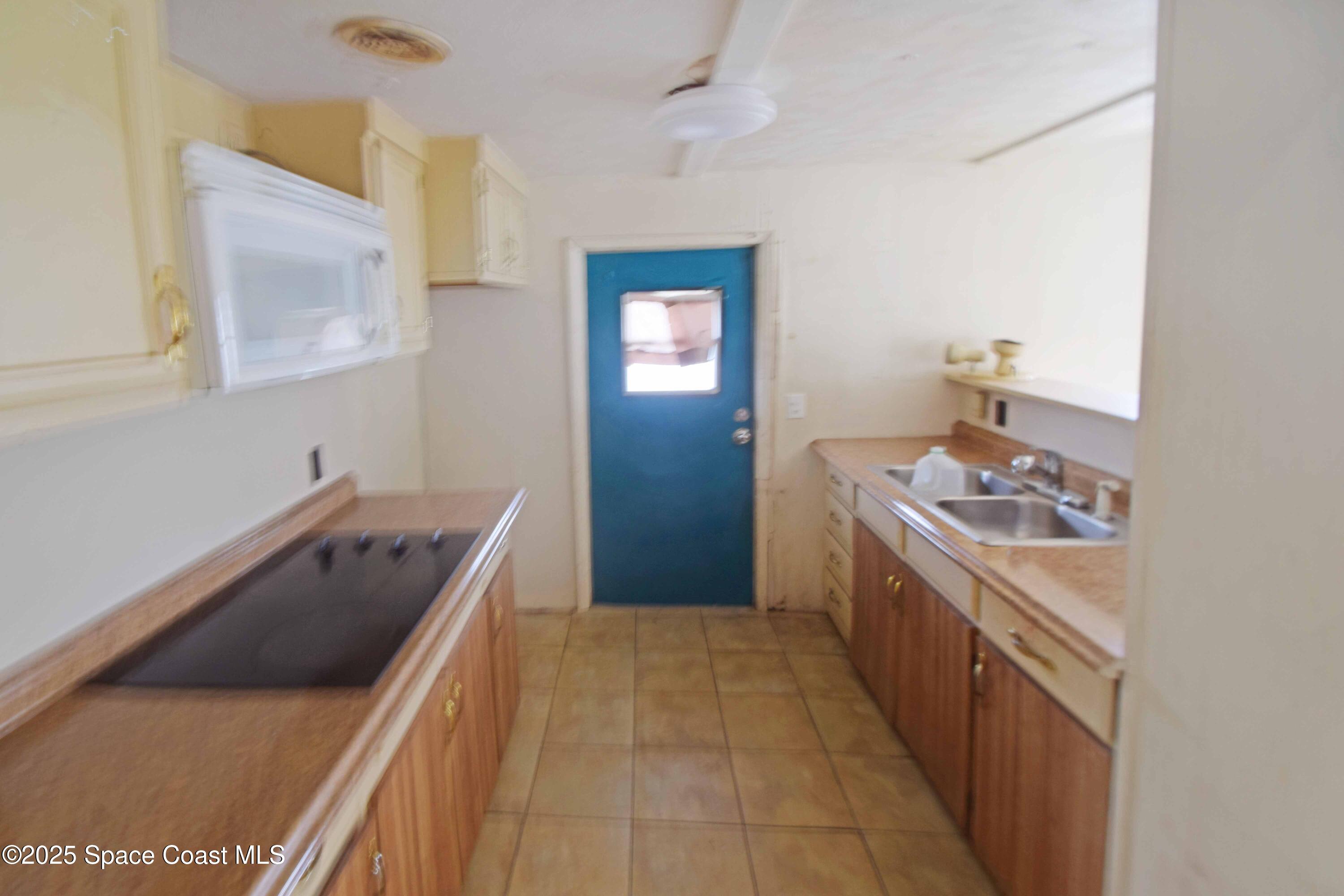 2555 Haverhill Road Northeast Palm Bay, FL 32905 - Photo 6 of 10 DSC_0128