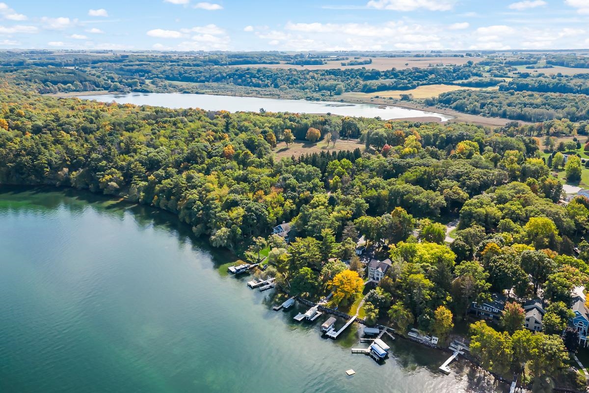 W2600 Oakwood Beach Road Markesan, WI 53946 - Photo 12 of 59