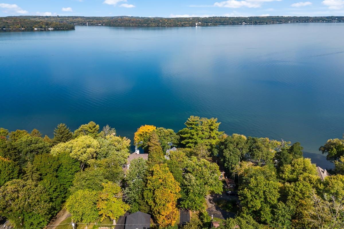 W2600 Oakwood Beach Road Markesan, WI 53946 - Photo 3 of 59