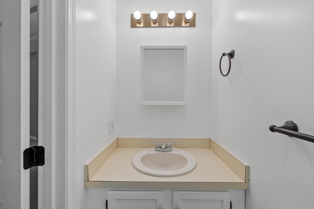 1 Perry Avenue, Unit 1 Lawrence, MA 01841 - Photo 8 of 35