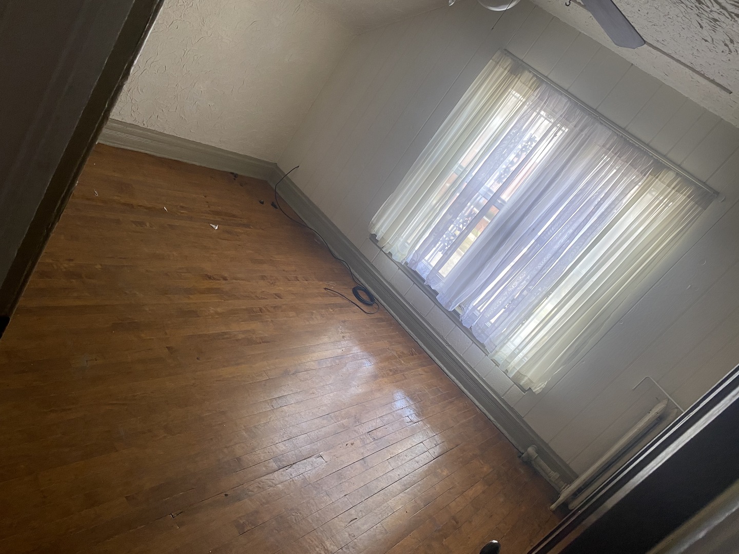 8153 South Exchange Avenue Chicago, IL 60617 - Photo 3 of 8