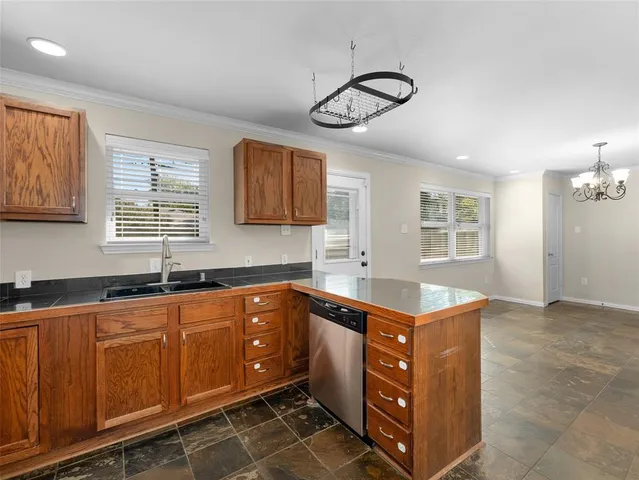 $369,500 | 2342 Fenestra Drive, Dallas, TX 75228