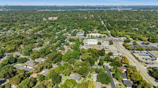 $369,500 | 2342 Fenestra Drive, Dallas, TX 75228