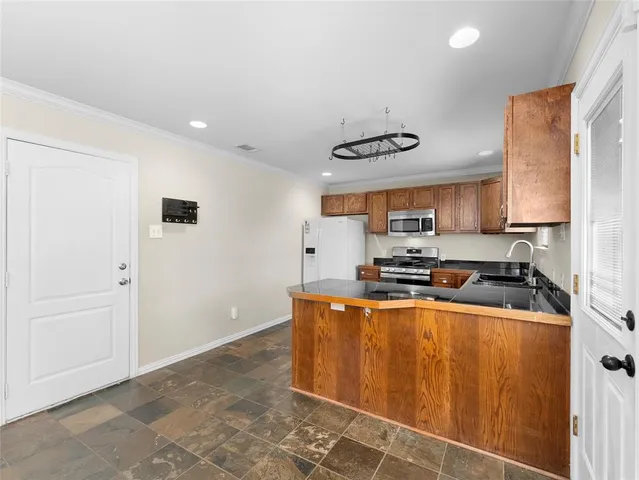 $369,500 | 2342 Fenestra Drive, Dallas, TX 75228