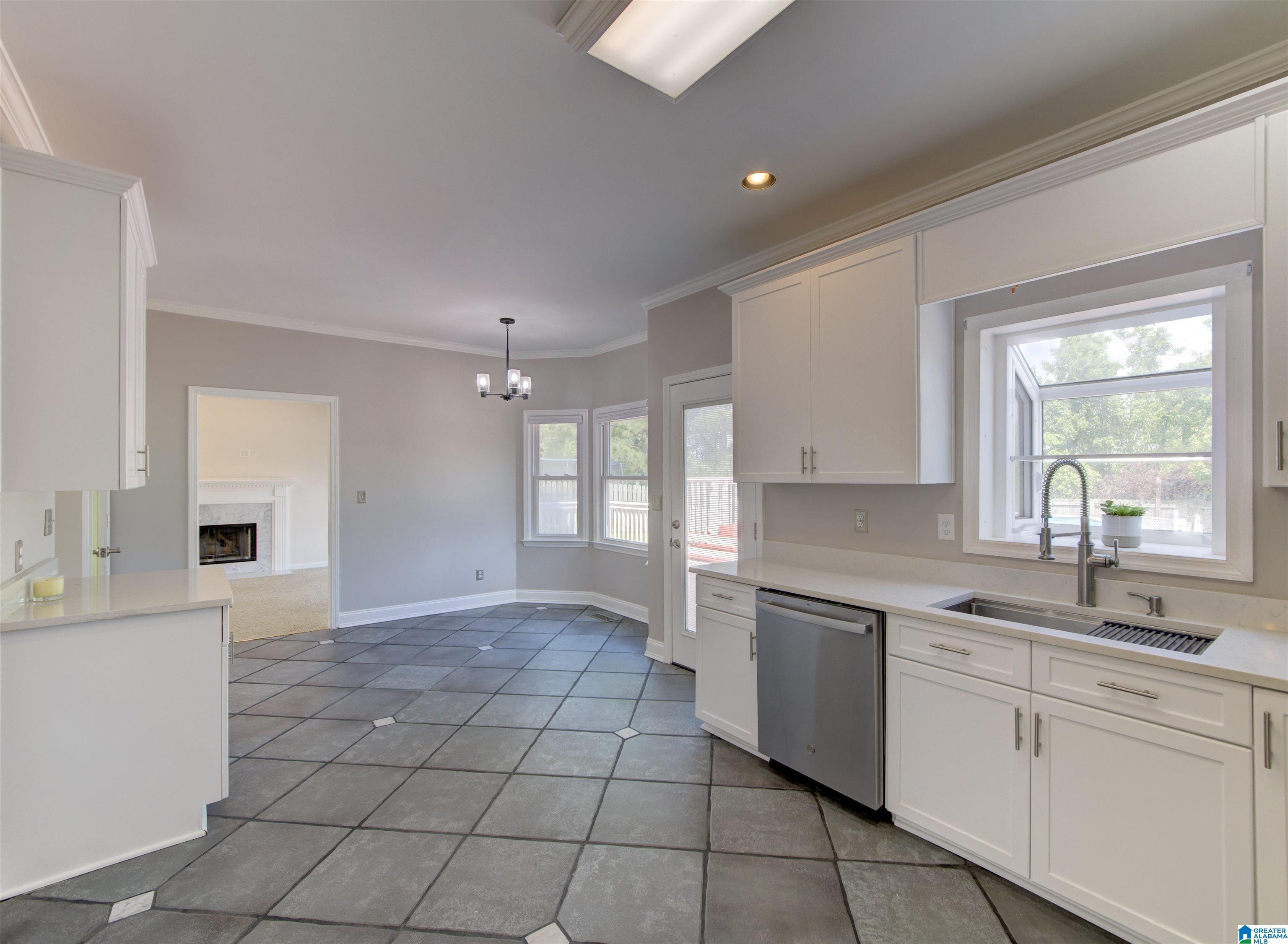 2209 Circle View Lane Birmingham, AL 35244 - Photo 13 of 34