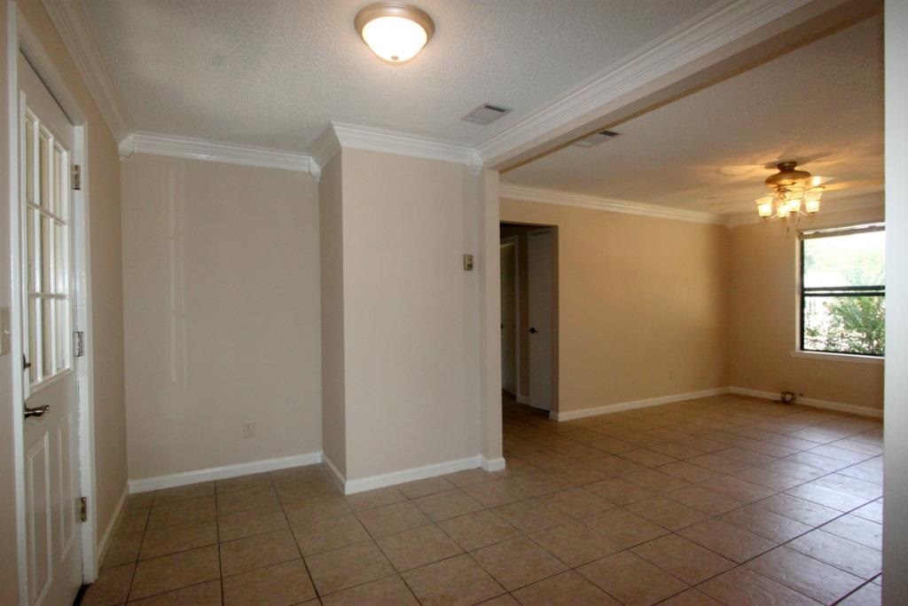 325 Frisco Road Pensacola, FL 32507 - Photo 3 of 13 Gallery Image 3