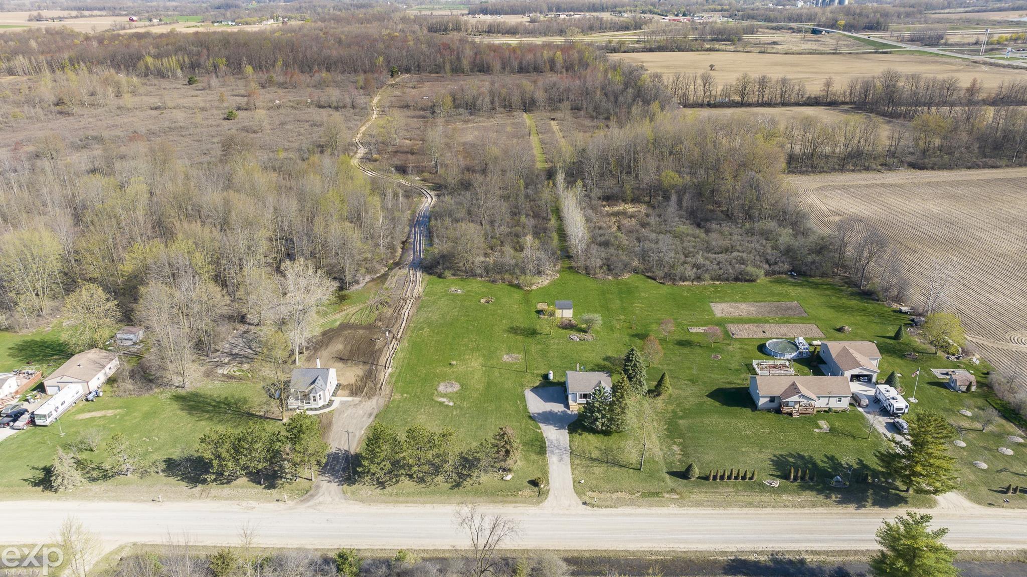 11152 Dunn Road Memphis, MI 48041 - Photo 34 of 53