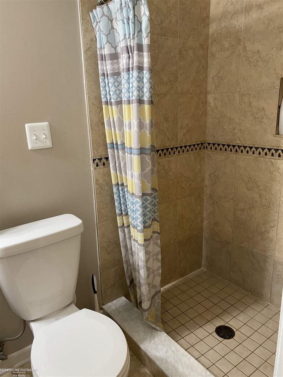 330 Holmes Road Allenton, MI 48002 - Photo 27 of 38 50013844-26.JPG