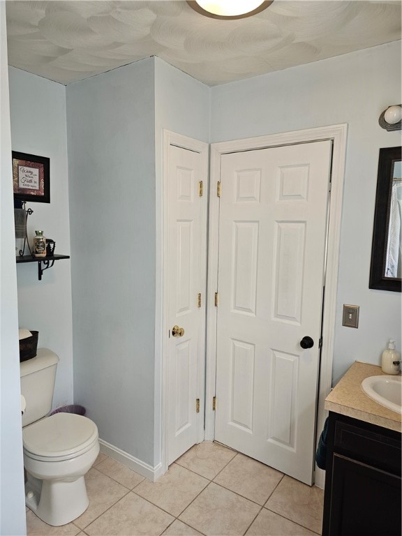3 Bank Street Cranston, RI 02920 - Photo 21 of 45 2nd floor view of toilet