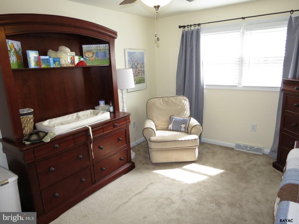 270 Greenleaf Road York, PA 17406 - Photo 23 of 36 Gallery Image 23