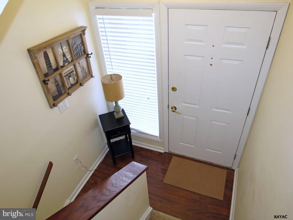 270 Greenleaf Road York, PA 17406 - Photo 4 of 36 Gallery Image 4