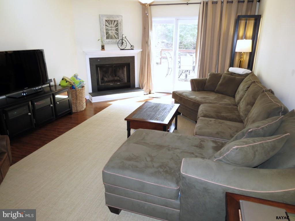 270 Greenleaf Road York, PA 17406 - Photo 6 of 36 Gallery Image 6