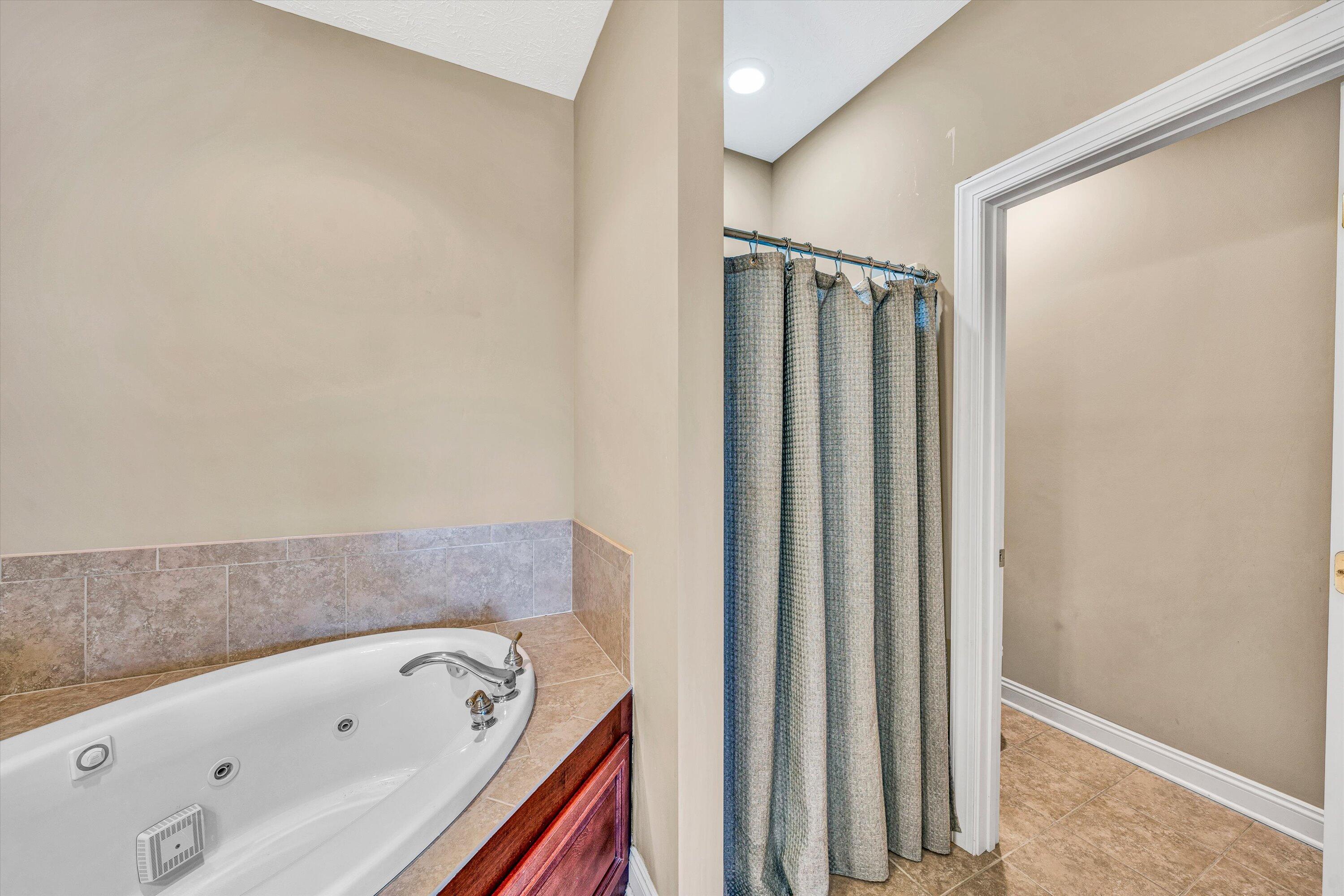 1066 Siesta Key Court Moneta, VA 24121 - Photo 17 of 51 1066 Siesta Key Court (24)