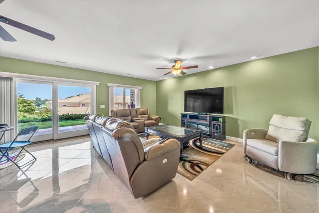 $849,950 | 1066 Siesta Key Court, Moneta, VA 24121