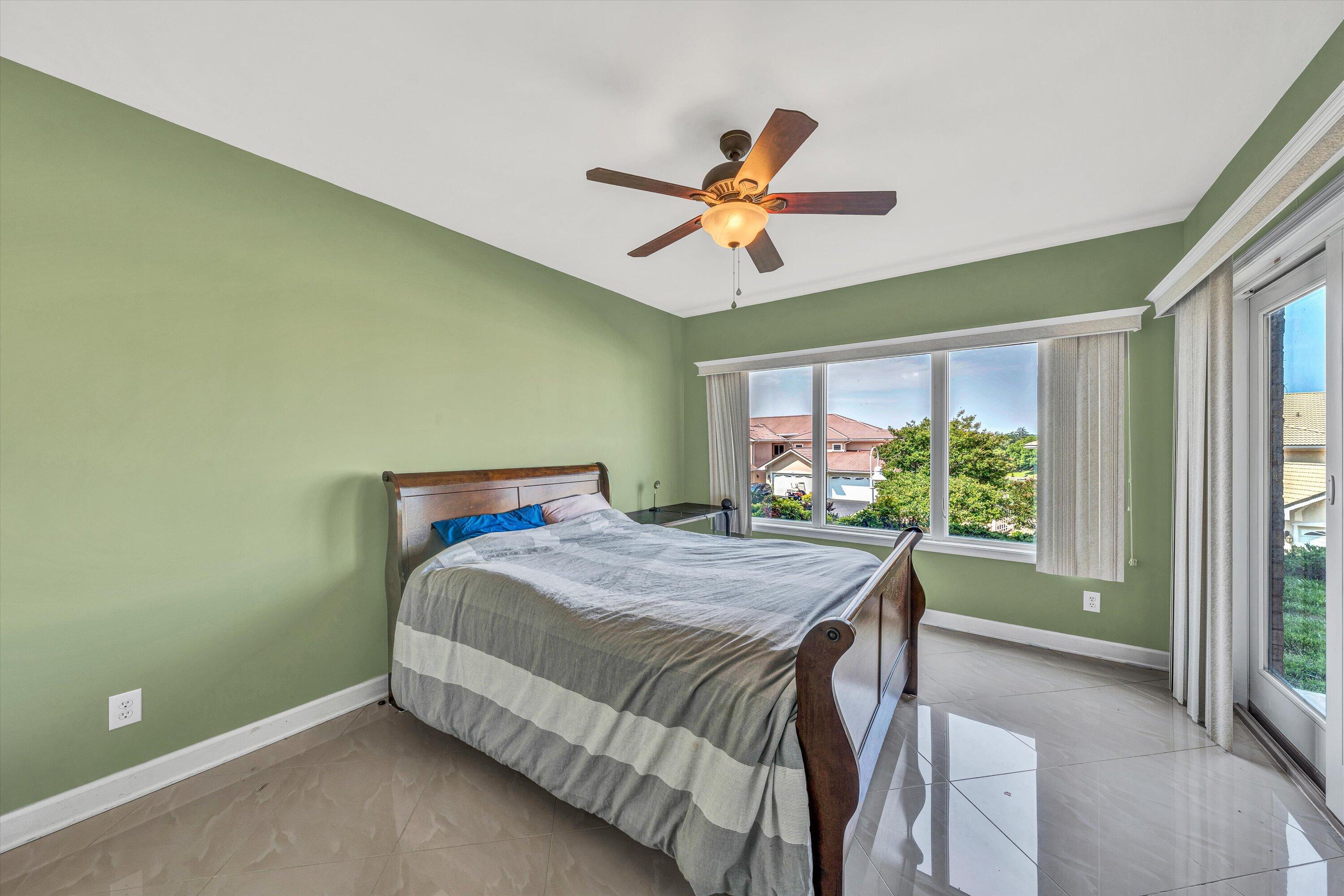 1066 Siesta Key Court Moneta, VA 24121 - Photo 28 of 51 1066 Siesta Key Court (35)