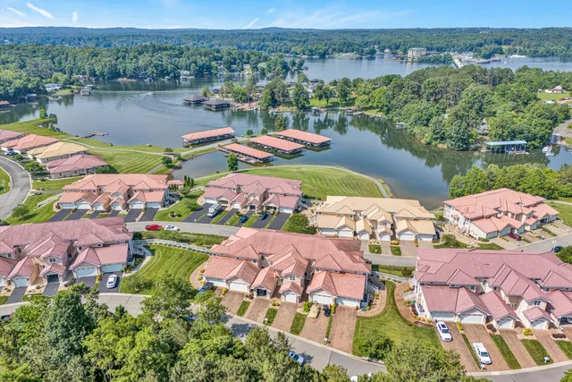 $849,950 | 1066 Siesta Key Court, Moneta, VA 24121