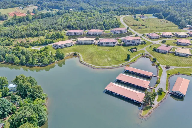 $849,950 | 1066 Siesta Key Court, Moneta, VA 24121