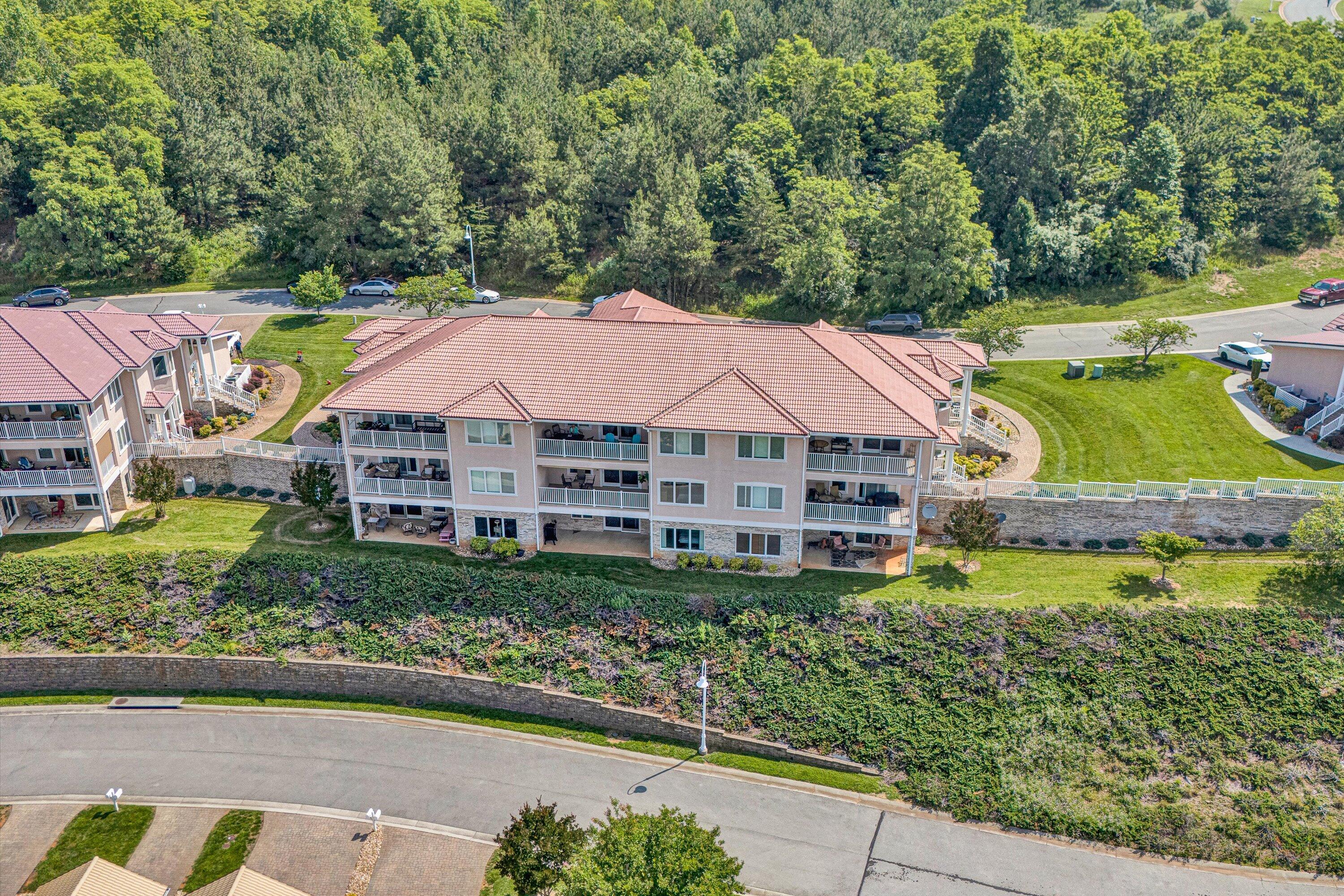 1066 Siesta Key Court Moneta, VA 24121 - Photo 40 of 51 1066 Siesta Key Court (48)