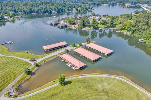 $849,950 | 1066 Siesta Key Court, Moneta, VA 24121