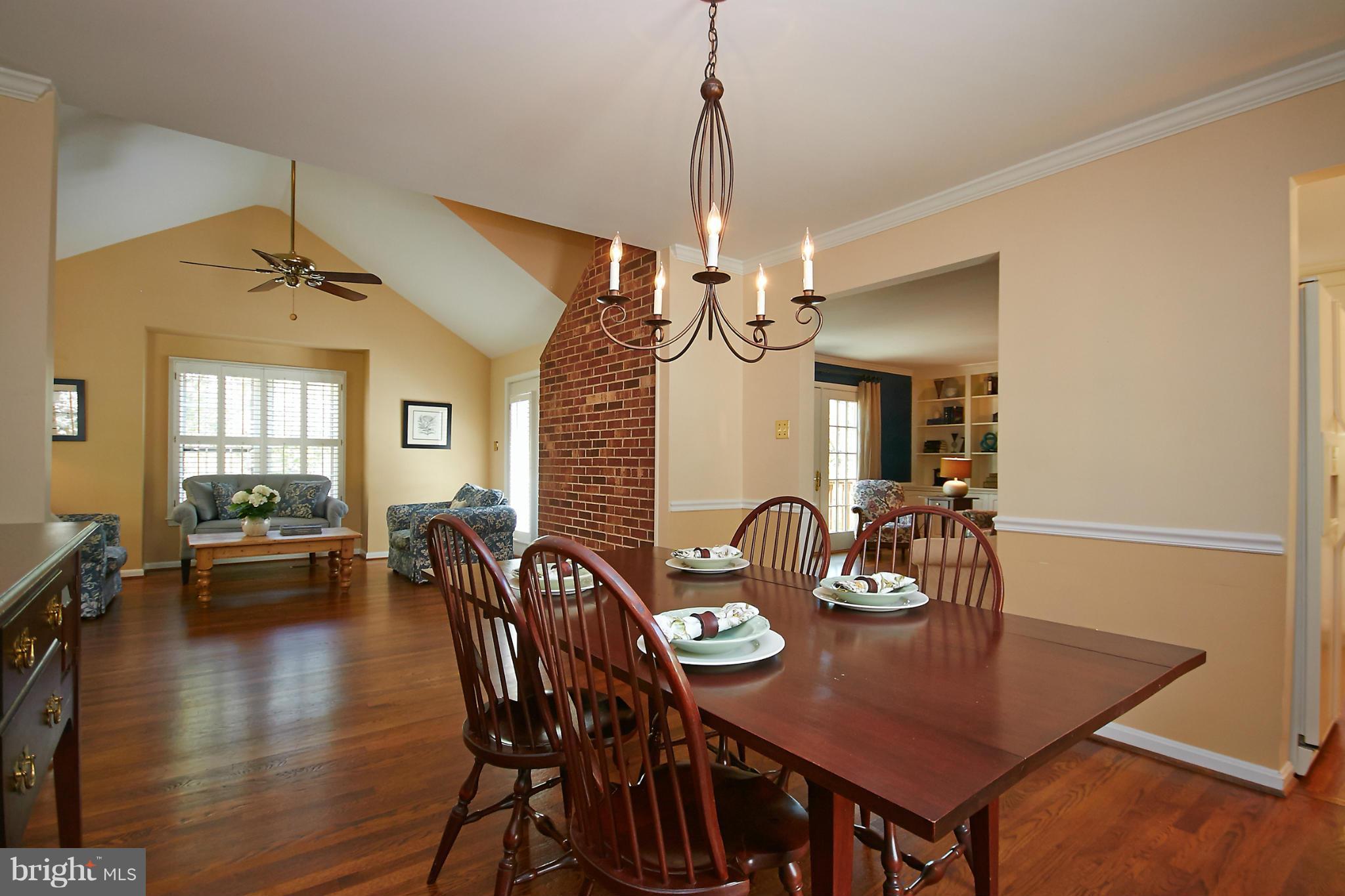 11685 Stockbridge Lane Reston, VA 20194 - Photo 4 of 23 Dining Room