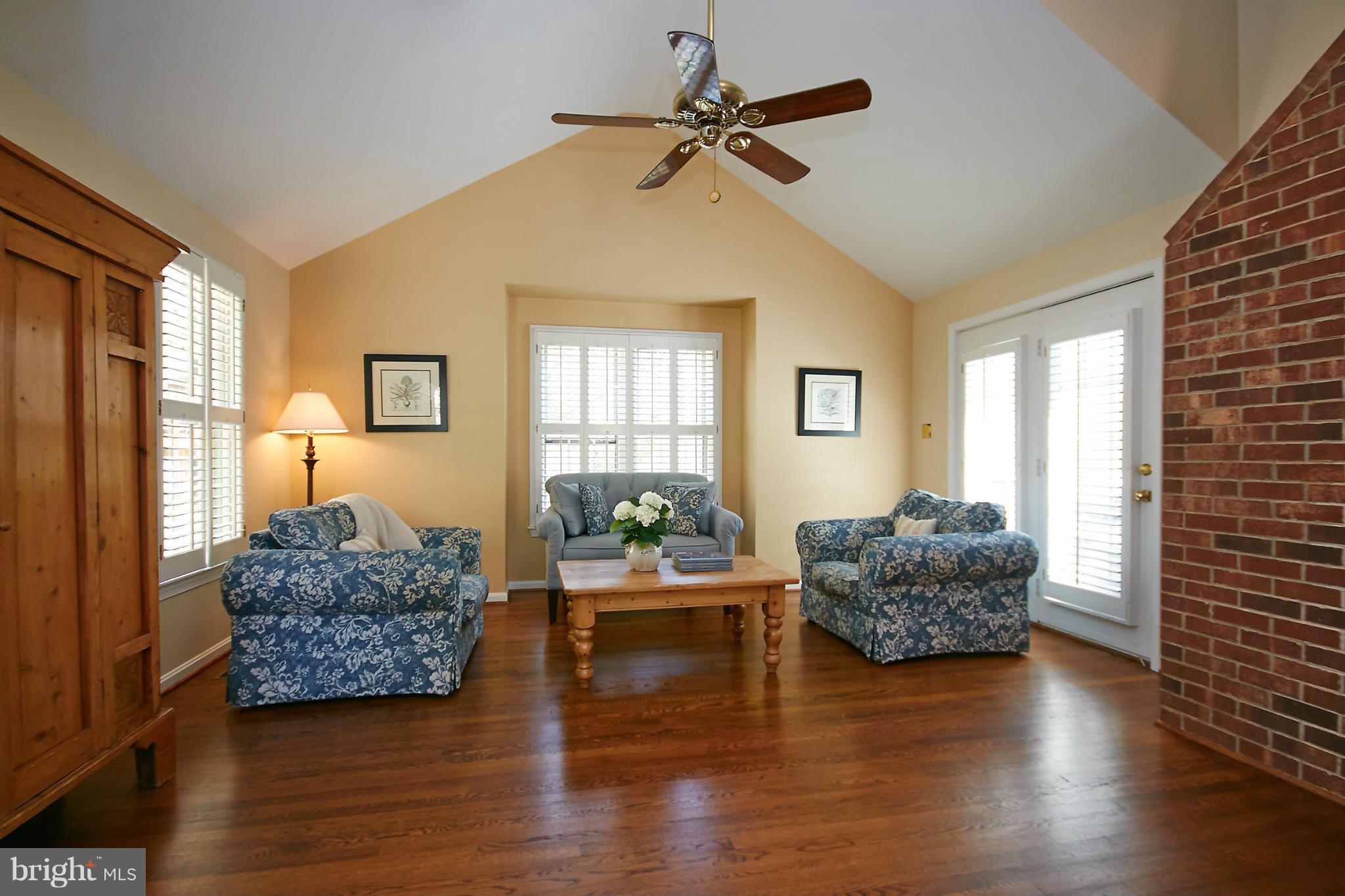 11685 Stockbridge Lane Reston, VA 20194 - Photo 5 of 23 Family Room