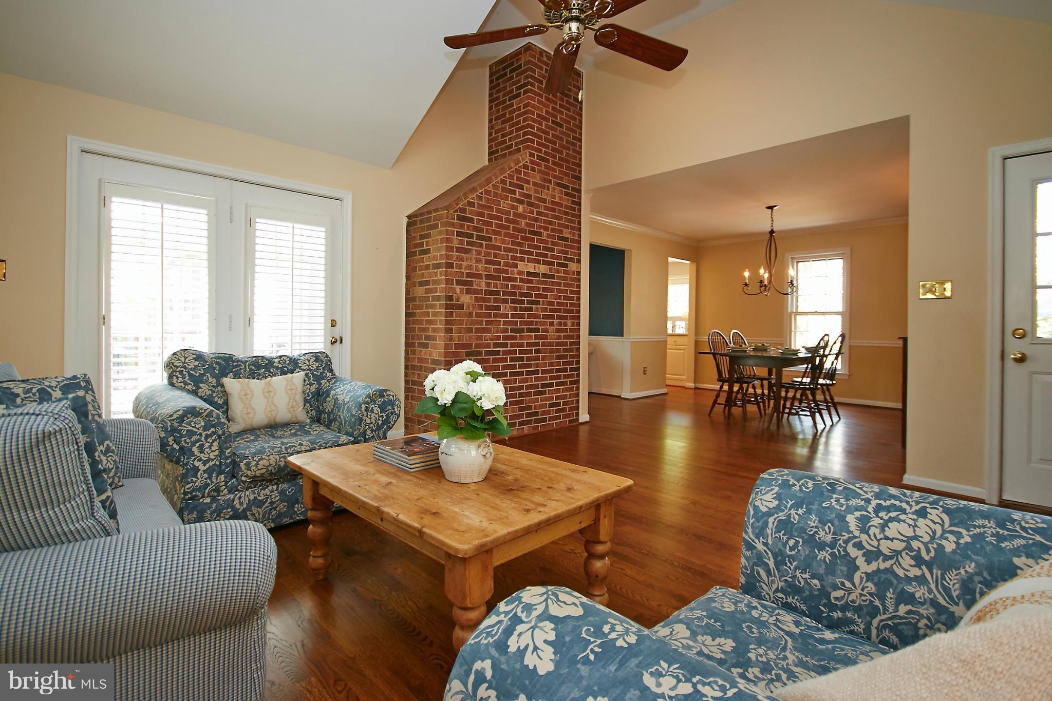 11685 Stockbridge Lane Reston, VA 20194 - Photo 6 of 23 Family Room