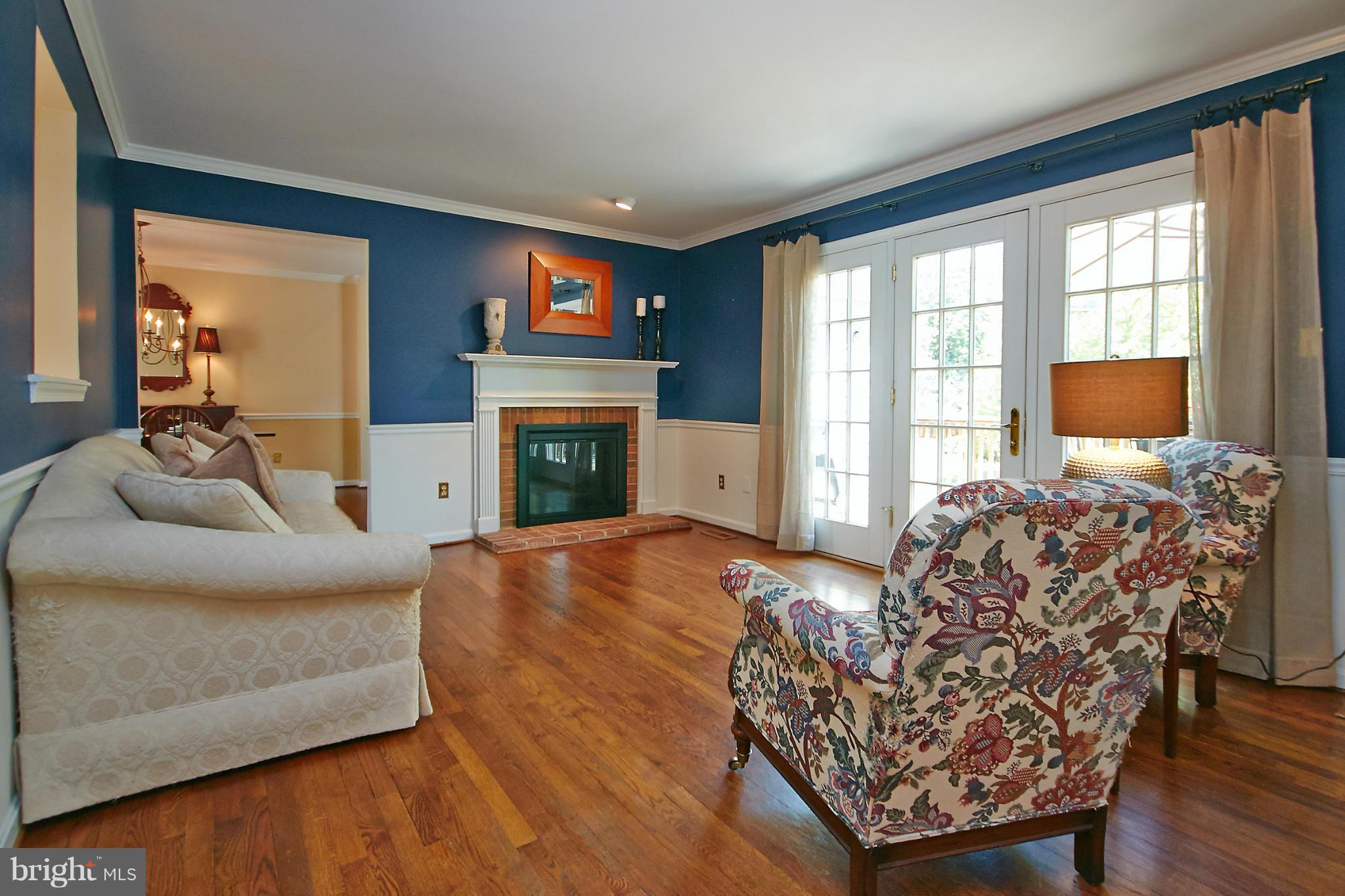 11685 Stockbridge Lane Reston, VA 20194 - Photo 8 of 23 Living Room