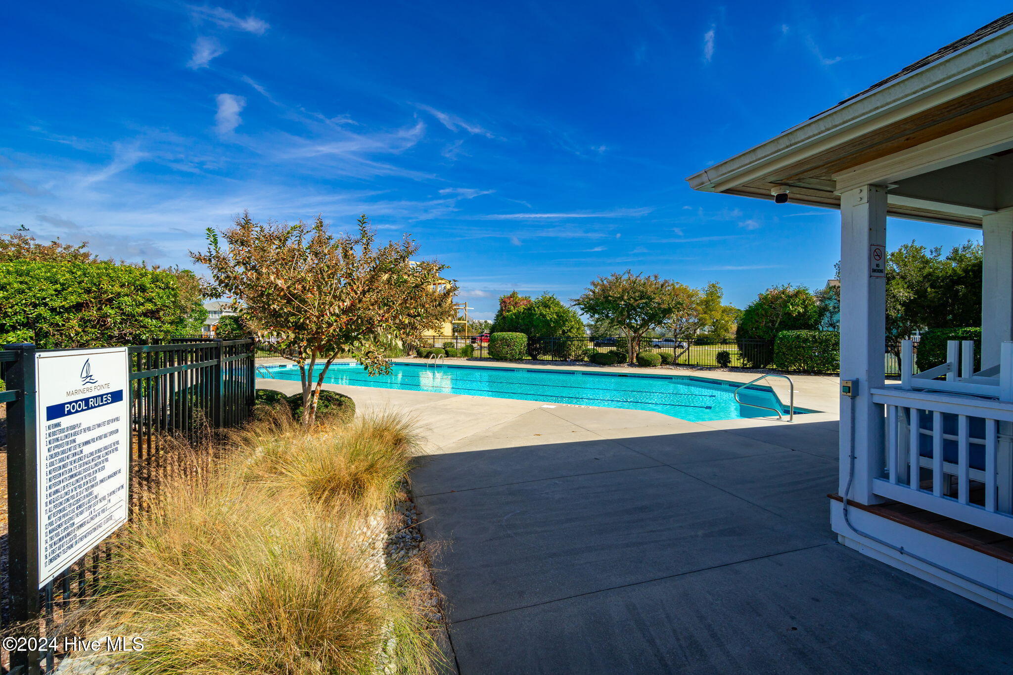 1602 Mainsail Road Morehead City, NC 28557 - Photo 29 of 32 Community clubhouse and pool