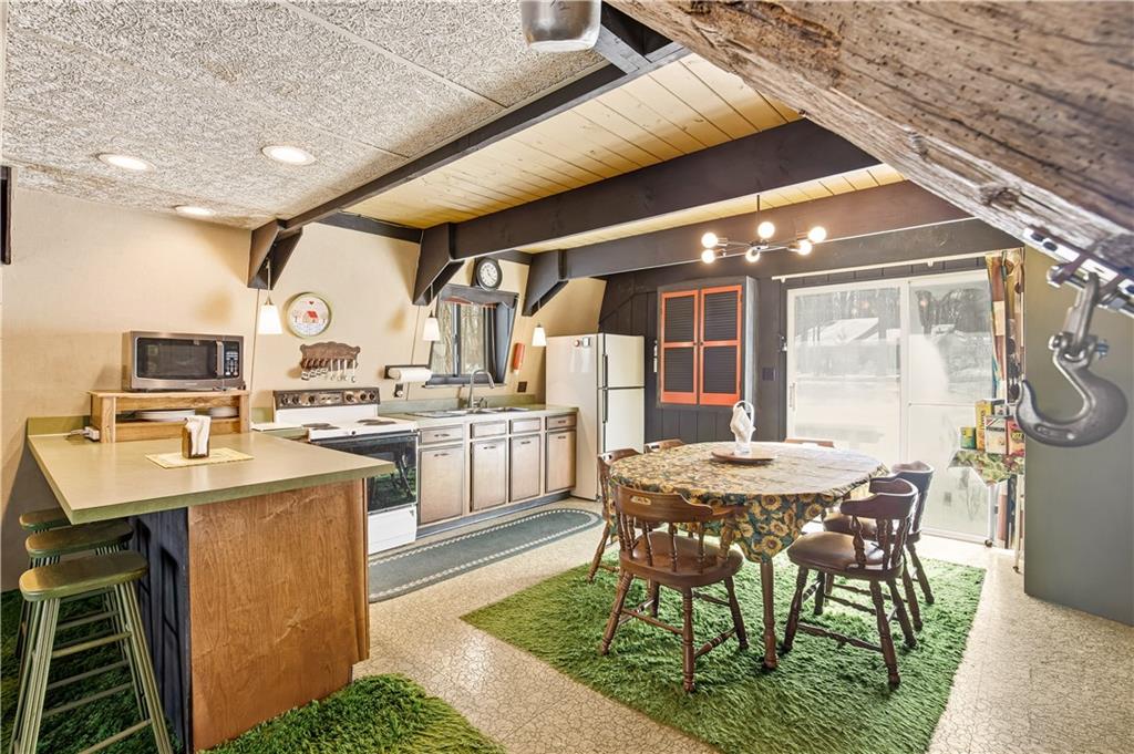 931 Laurel Summit Road Boswell, PA 15531 - Photo 3 of 30