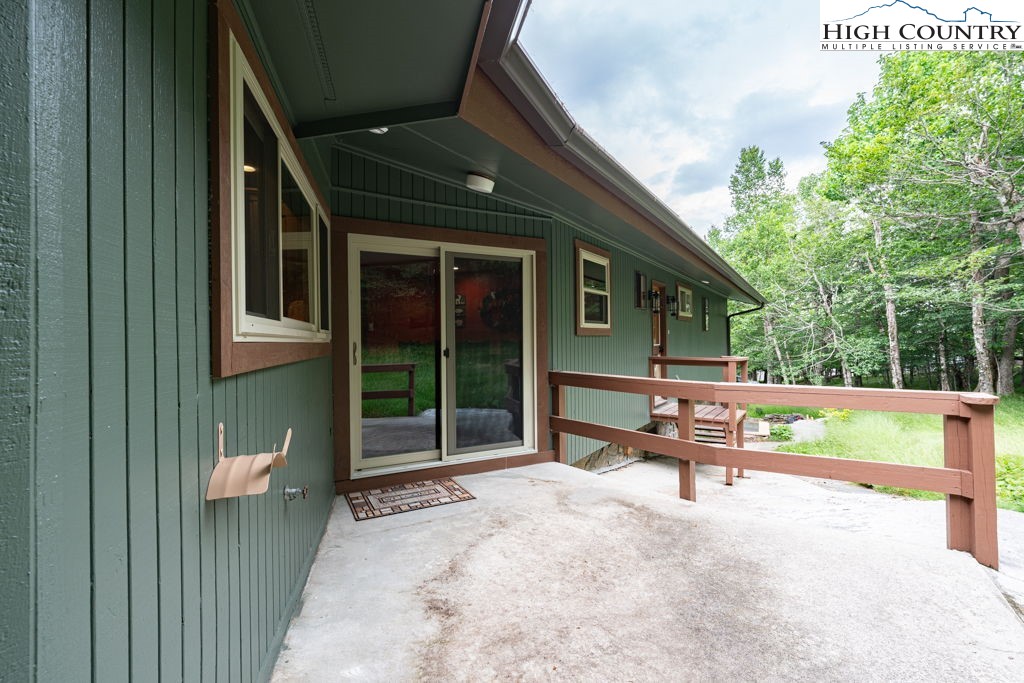 103 Raven Road Beech Mountain, NC 28604 - Photo 38 of 49 Gallery Image 38
